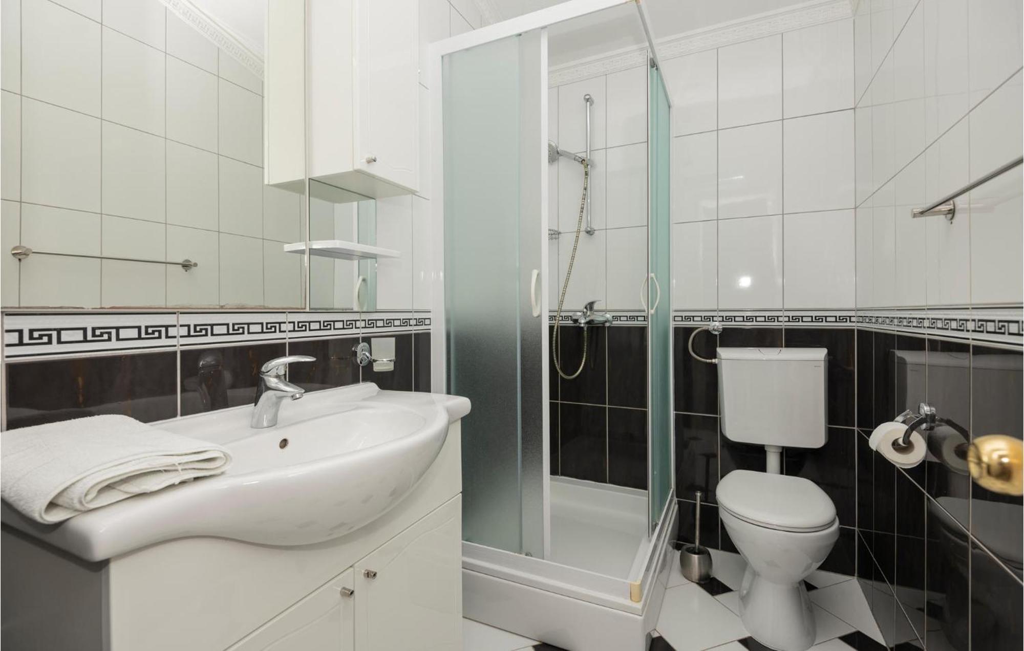 1 Bedroom Stunning Apartment In Μακάρσκα Εξωτερικό φωτογραφία