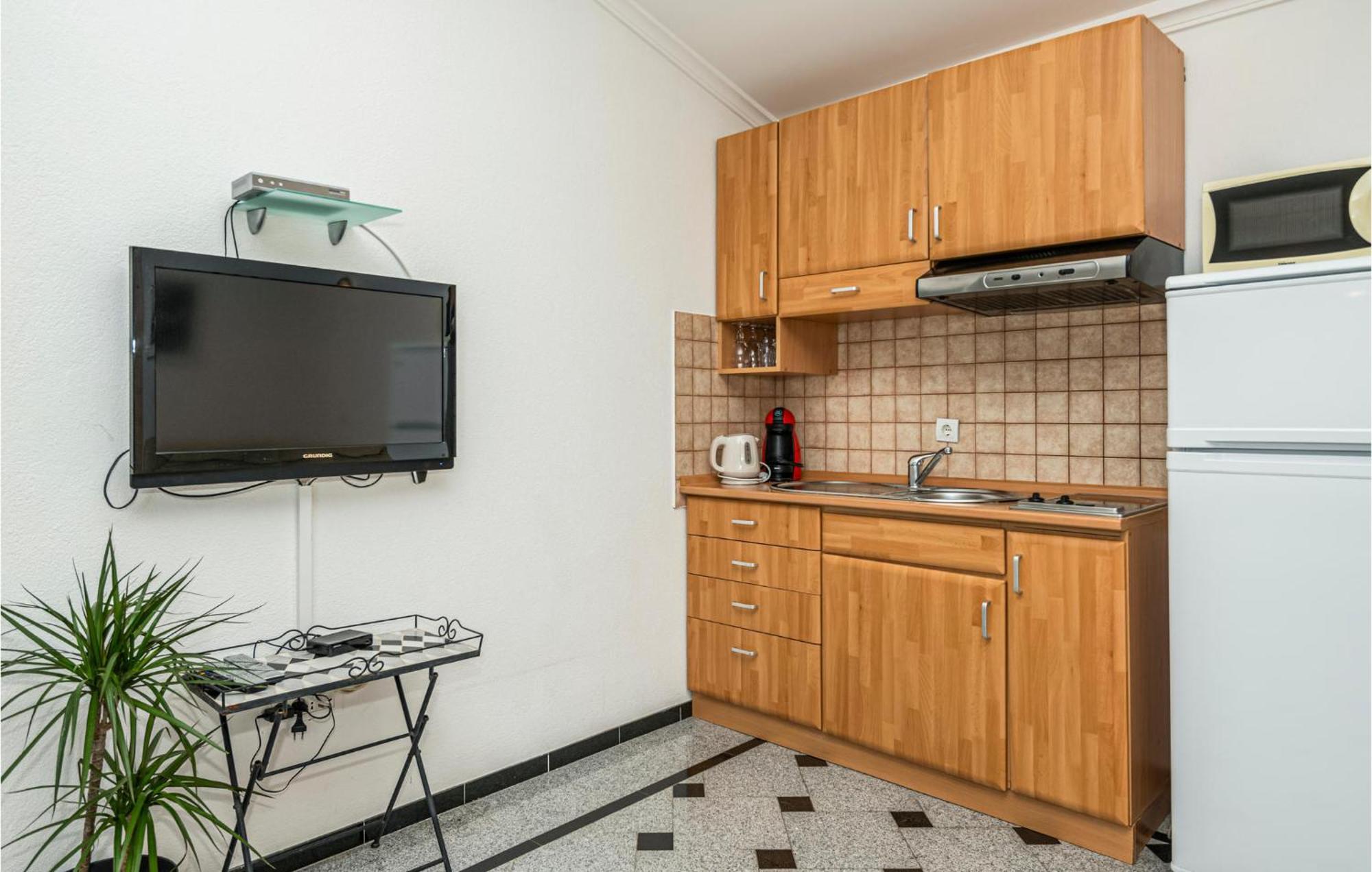 1 Bedroom Stunning Apartment In Μακάρσκα Εξωτερικό φωτογραφία