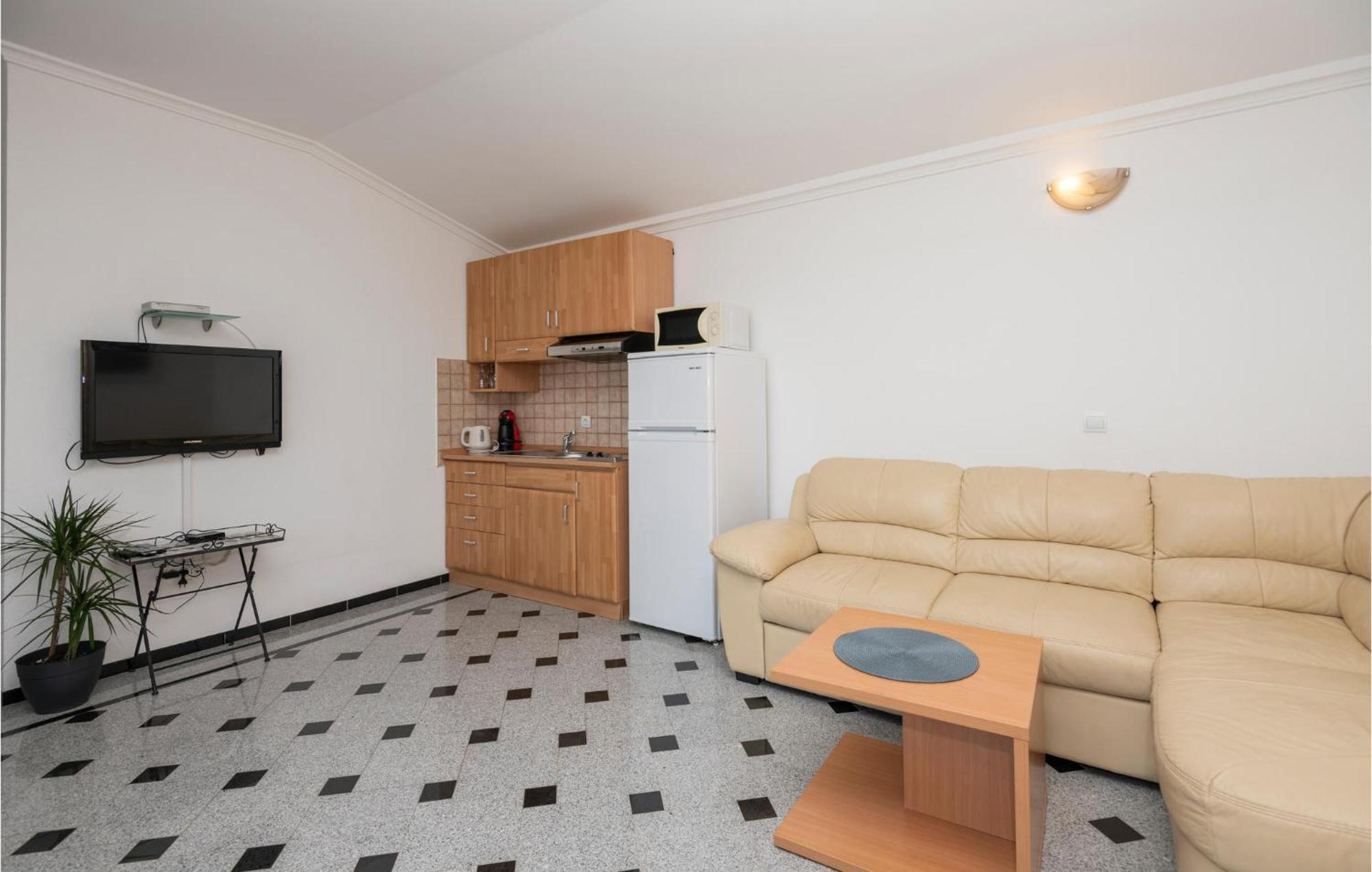 1 Bedroom Stunning Apartment In Μακάρσκα Εξωτερικό φωτογραφία