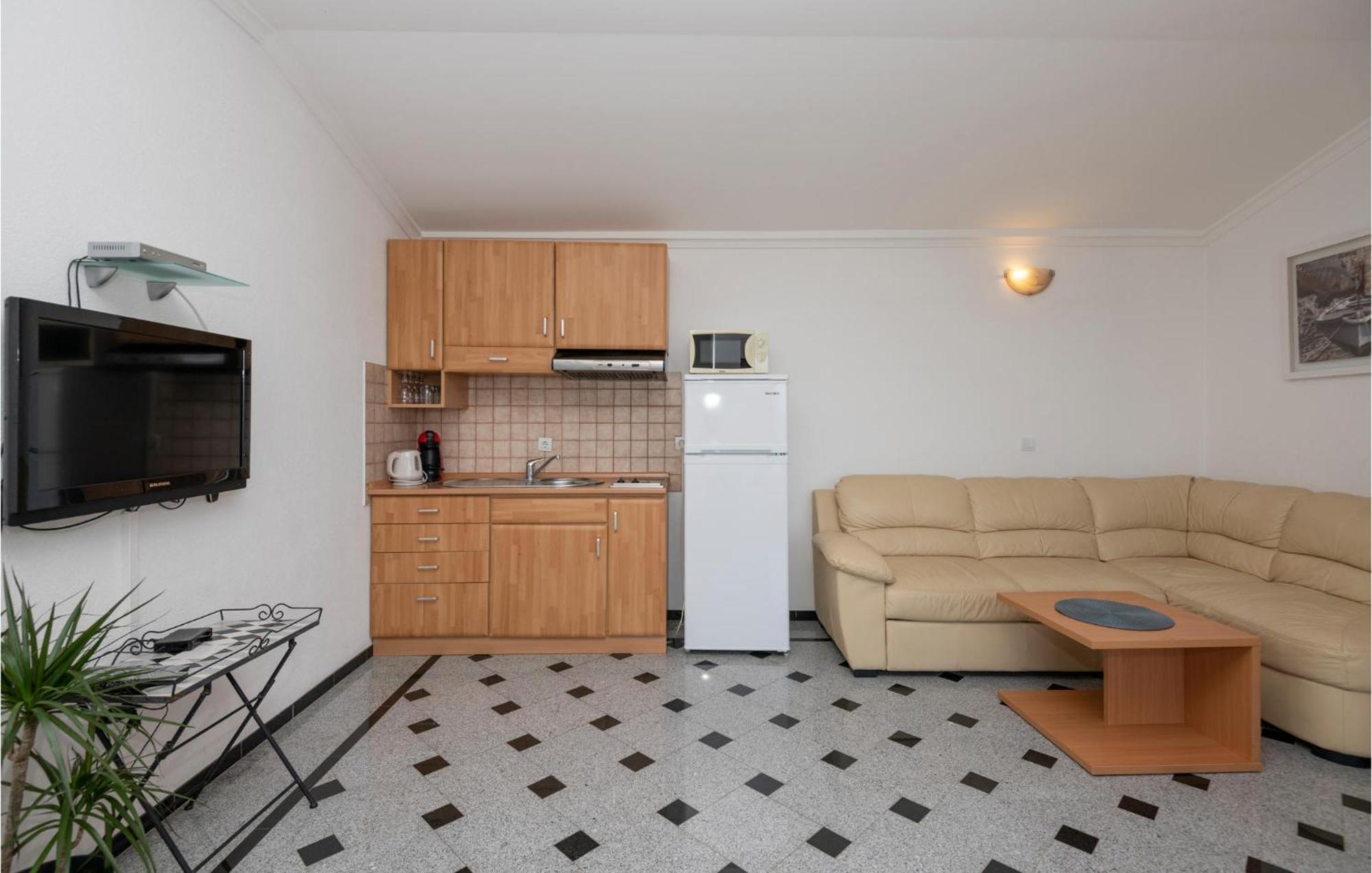1 Bedroom Stunning Apartment In Μακάρσκα Εξωτερικό φωτογραφία